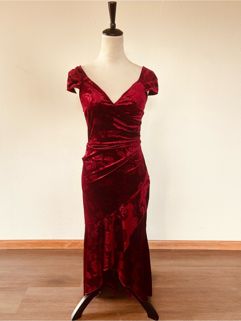 JJs House One-Shoulder Velvet Midi Dress in Deep Red